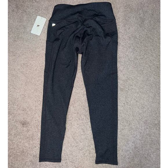 New Fabletics High Waisted Pocket 7/8 Legging Gray size L - Picture 4 of 4